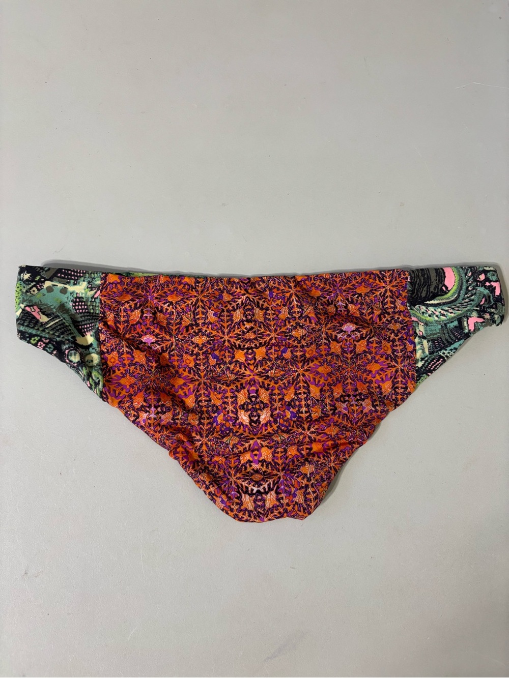 ▪️Maaji Bikini Corset-Style Top and Bottom S - Picture 7 of 7